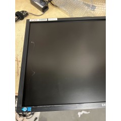 Samsung 24"-tommers skærm (brugt witg big scratch, see picture)