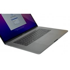 Brugt MacBook Pro - MacBook Pro 15-tum 2018 i7 16GB 512SSD Space Gray (brugt med små mærker skærm og skygger efter klistermærker)