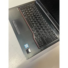 Brugt laptop 14" - Fujitsu Lifebook U748 14" i5 8GB 256GB SSD W11P (brugt med hjørneskader)