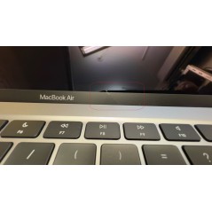 Brugt MacBook Air - Apple MacBook Air 13-tommer 2020 M1 8GB 256GB SSD Space Grey (brugt med små mærker og små skærmskader)