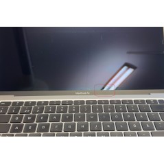 Brugt MacBook Air - Apple MacBook Air 13-tommer 2020 M1 8GB 256GB SSD Space Grey (brugt med små mærker og små skærmskader)